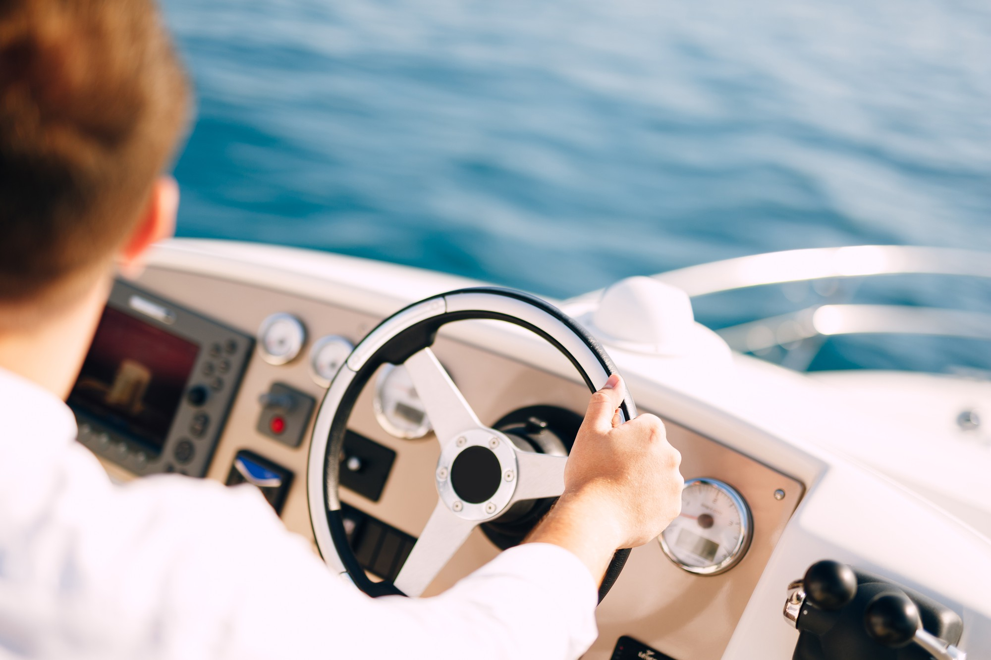 1 SCUOLA NAUTICA CORSO PATENTE ENTRO LE 12 MIGLIA MOTORE O VELAMOTORE